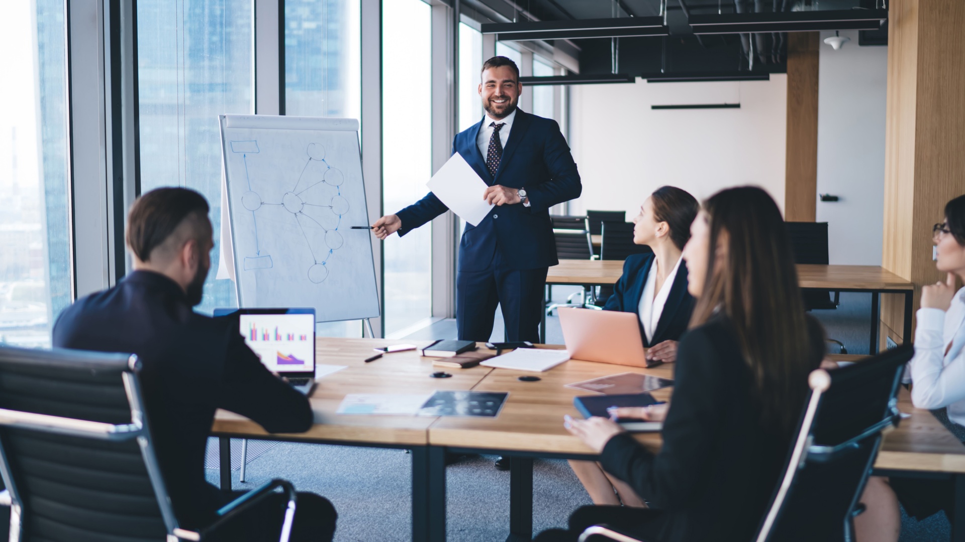 Et si les salariés français étaient plus optimistes au travail qu’on ne le pense ?