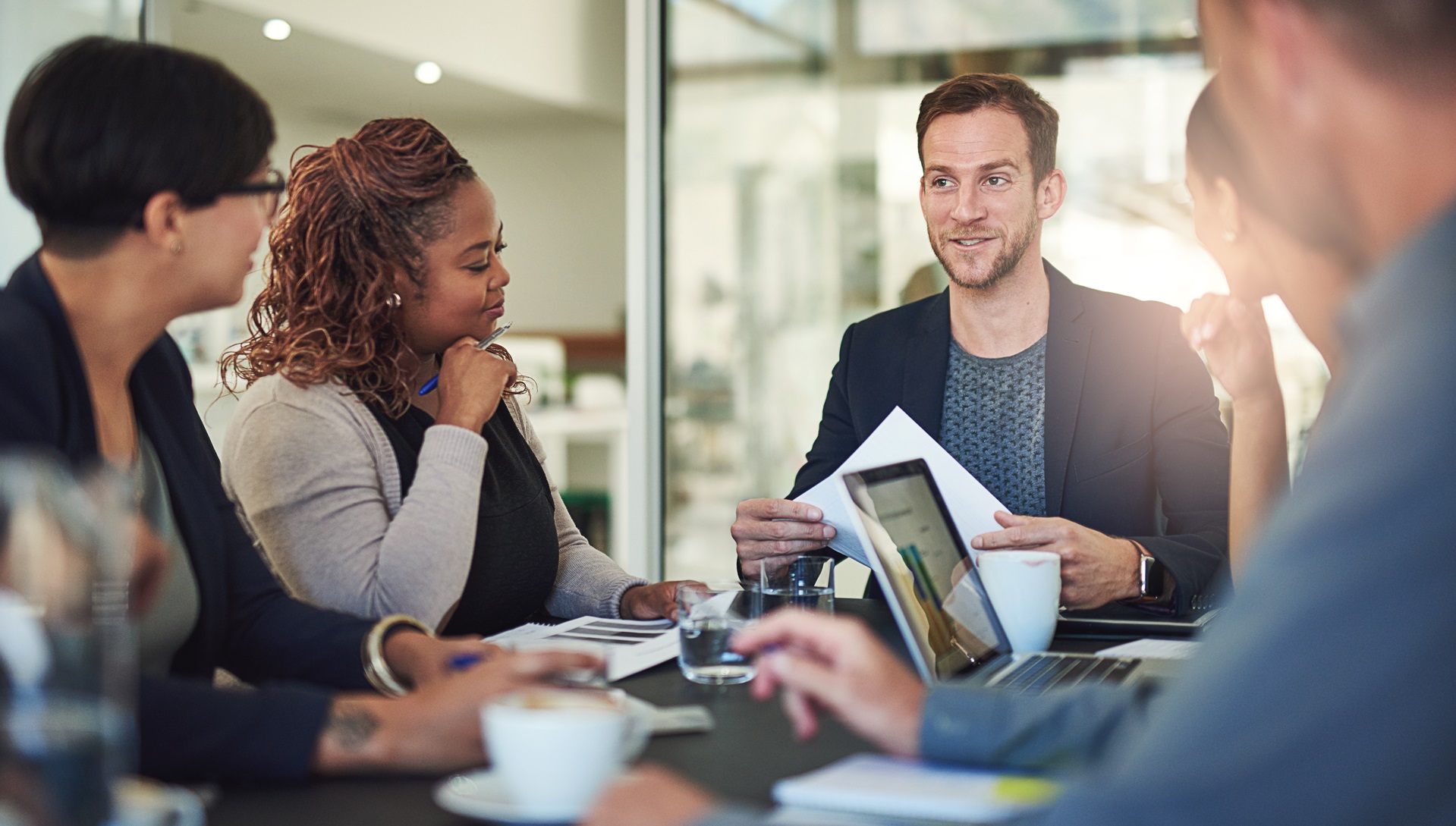 Management 2025 : 6 anti-tendances pour en finir avec les injonctions